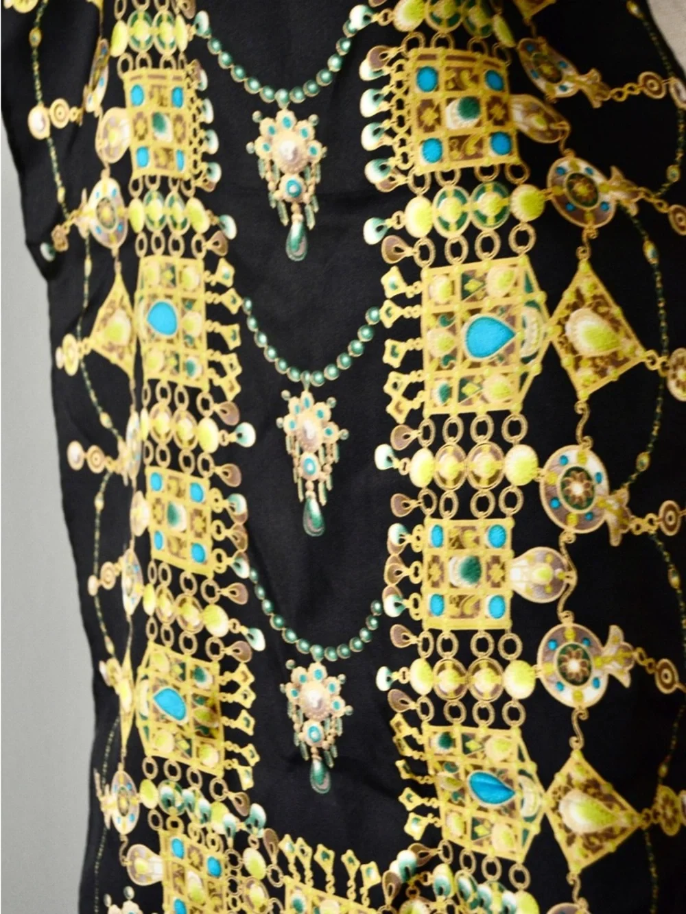 Oscar de la Renta vintage scarf